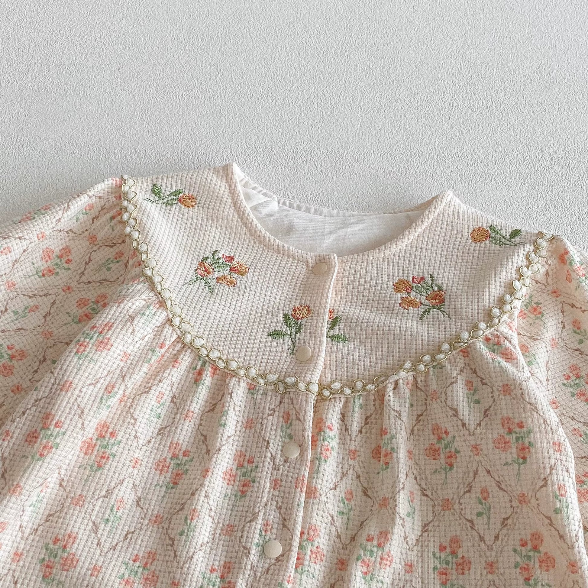 Autumn and Winter Girls' Clothing: One-Piece Pants, Flower-Patterned Long Sleeves, Long Crawl