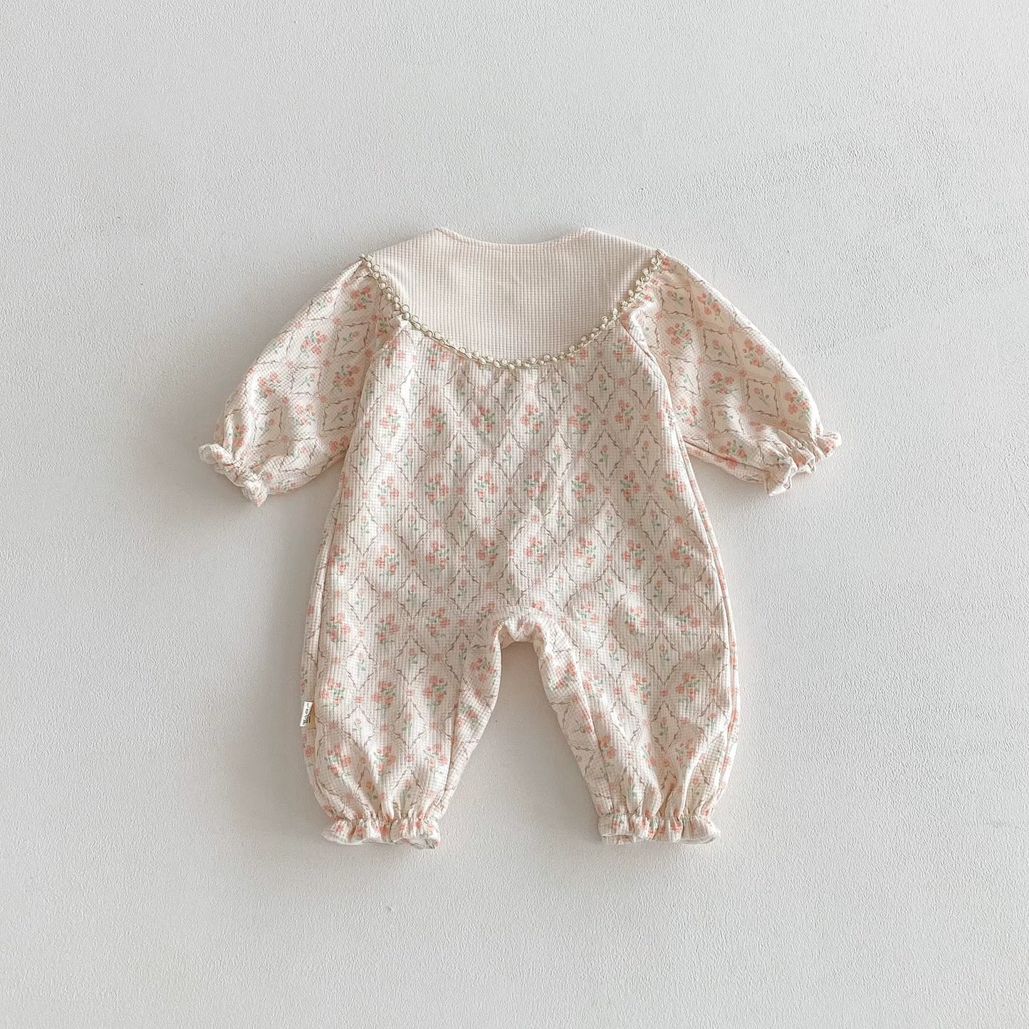 Autumn and Winter Girls' Clothing: One-Piece Pants, Flower-Patterned Long Sleeves, Long Crawl